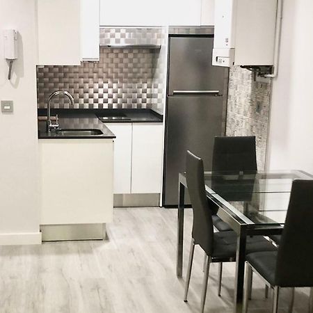 Ferienwohnung W W W Goyahospitales Es Bajo B León Exterior foto