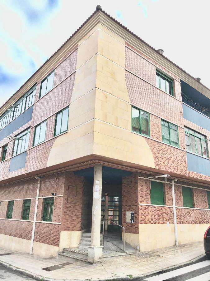 Ferienwohnung W W W Goyahospitales Es Bajo B León Exterior foto